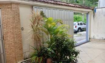 Imagem 2: Vendo ou Alugo,Casa no Jardim Vitória 04 quartos, garagem 04carros, Varanda, Dependência