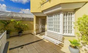 Imagem 7: Sobrado para venda tem 251 metros quadrados com 4 quartos em Boa Vista - Porto Alegre - RS