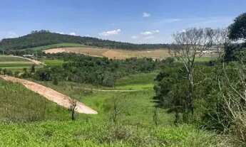 Imagem 7: He Sua casa de campo num terreno bacana!