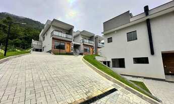 Imagem: Casa à venda em condomínio com 3 quartos