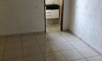 Imagem 2: Casa com 2 quartos e 2 banheiros