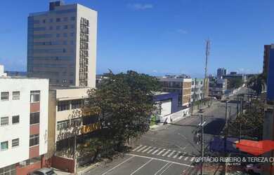 Imagem 3: Quarto e Sala com varanda e vista mar