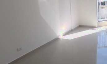 Imagem 4: Apartamento 70m² com 2 quartos 1 vaga, 2 sacadas Frente Rua,1°andar Caiçara, 200 mil