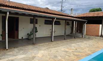 Imagem 5: Casa à Venda em Marília com Piscina no Bairro Jardim Marajó