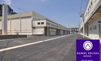 Imagem: Galpão com Duas Docas para Locação em