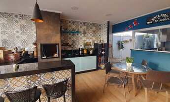 Imagem 2: Casa Linear Vale dos Cristais c/ 3qts, send 1suíte, 2brs, 2vgs, piscin, churrqr, quintal