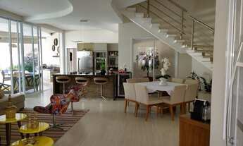 Imagem 3: Sobrado, piscina, Yucatan Paulínia, com projeto moderno de entrada e escada com pé direito