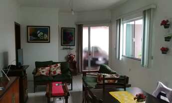 Imagem: Casa com 5 Quartos 1 Suíte - 185 m²