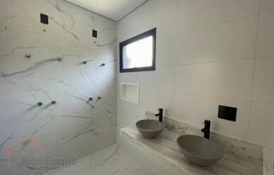 Imagem 6: Casa para Venda em Sorocaba, Aparecidinha, 3 dormitórios, 3 suítes, 2 banheiros, 2 vagas