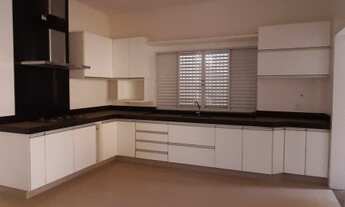 Imagem 5: Sobrado para venda tem 330 metros quadrados com 4 quartos em Formosinha - Formosa - GO