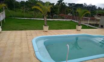 Imagem: Casa de campo em condomínio, piscina e