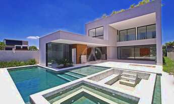 Imagem 1: Maravilhosa casa triplex com projeto contemporâneo de luxo localizada no condomínio Alphav