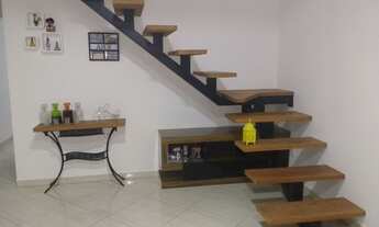 Imagem: Sobrado para venda possui 196 metros quadrados