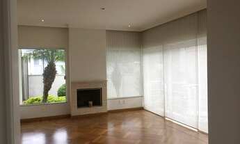 Imagem 5: Casa de condomínio para venda possui 540 metros quadrados com 5 quartos