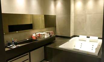 Imagem 7: Casa de condomínio para venda tem 800 metros quadrados com 5 quartos