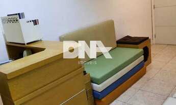 Imagem 4: Excelente e grande sala comercial de 49m com sala e ante sala cozinha e banheiro no centro