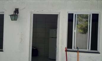 Imagem 7: Apartamento para Venda em Salvador, Itapuã, 2 dormitórios, 1 banheiro