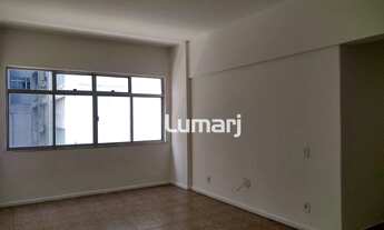 Imagem 3: Apartamento com 2 dormitórios e 2 banheiros em frente a Praia de Icaraí