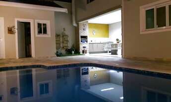 Imagem: Casa 4 suite sendo 1 master closet Condomínio