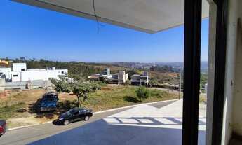 Imagem 4: Casa de condomínio sobrado para venda tem 253 metros quadrados com 4 quartos