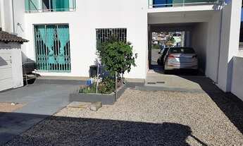 Imagem 2: Casa para venda tem 217 metros quadrados com 3 quartos em Agronômica - Florianópolis - SC