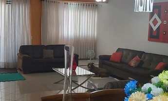 Imagem 1: Casa para venda com 214 metros quadrados com 3 quartos em Campo Grande - Santos - SP