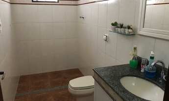 Imagem 4: BELO SOBRADO NA PARTE PLANA DO JARDIM SUL