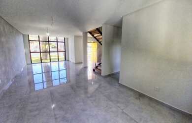 Imagem 4: Casa de condomínio para venda possui 212 metros quadrados com 3 quartos