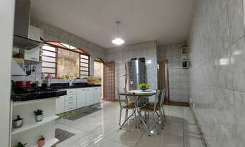 Imagem 5: Casa de 4 quartos, 2 su?tes, 4 vagas de garagem, Bairro Jaragu?, Belo Horizonte/MG