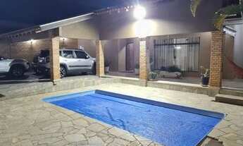 Imagem 5: Casa para venda possui 255 metros quadrados com 3 quartos