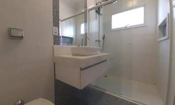 Imagem 2: Casa de condomínio para venda possui 250 metros quadrados com 3 suítes