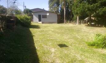 Imagem 2: Casa com terrenão de esquina