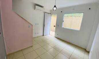 Imagem: Sobrado com 2 Dormitórios em Condomínio