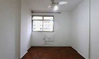 Imagem 5: Oportunidade Imperdível na Praça da Bnadeira!