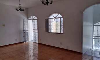 Imagem 2: Casa com 3/4 senso 1 suite na rua Dallas próximo ao supermercado Veneza e posto BR