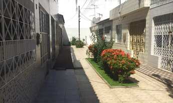 Imagem 2: Casa para venda tem 200 metros quadrados com 3 quartos em Centro - Aracaju - SE