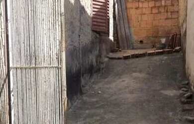 Imagem 2: Casa...Investimento / Reforma ou Demolição