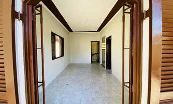 Imagem 6: CASA LOTE INTEIRO COM PISCINA A 500m DA PRAIA de 3 dormitórios à venda, 144 m² por R$ 400