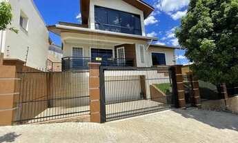 Imagem: Barc Imóveis vende casa com 3 dormitórios