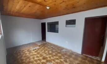 Imagem 4: Casa. Bairro Batistão de 2 quartos, e etc sem garagem. incluso água. São 2 casas juntas