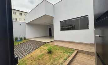 Imagem 2: Casa para venda tem 180 metros quadrados com 3 quartos em Jardim Rincão - Arujá - SP