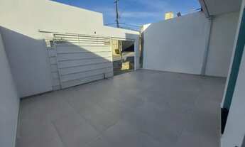 Imagem 3: Linda Casa em Via Pública no Parque Dez / 3 quartos / Fino Acabamento/ só a Vista ok! Leia