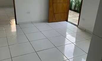 Imagem 2: Casa para Venda em Santo André, Vila Luzita, 2 dormitórios, 1 banheiro, 2 vagas