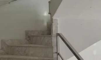 Imagem 4: 3/4, sendo todos com suíte, sala de jantar , sala de estar, cozinha com armários