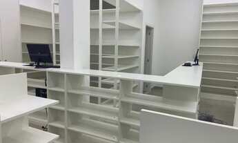 Imagem 3: Farmácia documentada pronta completa no Parque Dez- área nobre