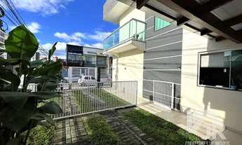 Imagem 4: Sobrado para venda com suíte e 3 vagas de garagem no bairro Santa Regina em Camboriú