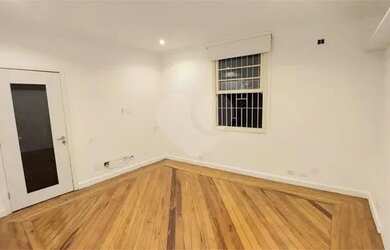 Imagem 3: Casa para aluguel e venda possui 198 metros quadrados com 3 quartos