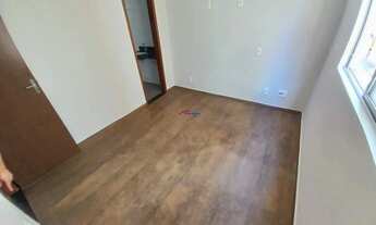 Imagem 7: Apartamento Reformado 2 Quartos (1 Suíte) e Vaga Coberta