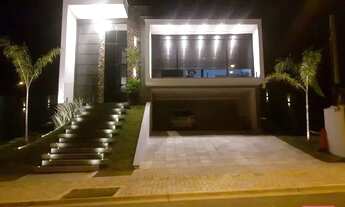 Imagem 2: Casa de alto padrão no condomínio Alphaville