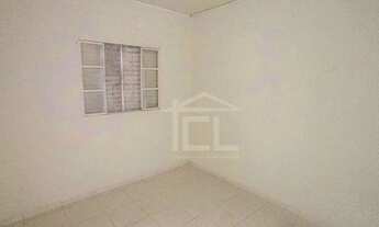 Imagem 5: Casa com 2 quartos para alugar, 50 m² por R$ 800/mês - Ernani de Moura Lima - Londrina/PR